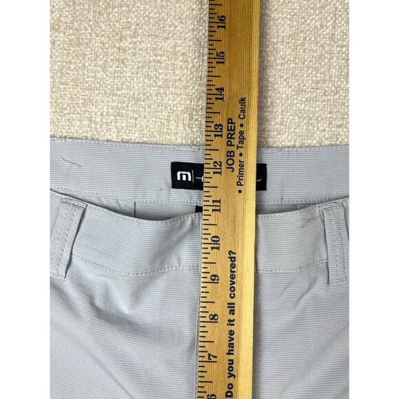 Travis Mathew Men’s 38 Gray Wanderlust Short 9” – Micro-Ripstop Golf Performance - Picture 6 of 6